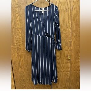 H&M Size 4 Navy Blue Striped Dress